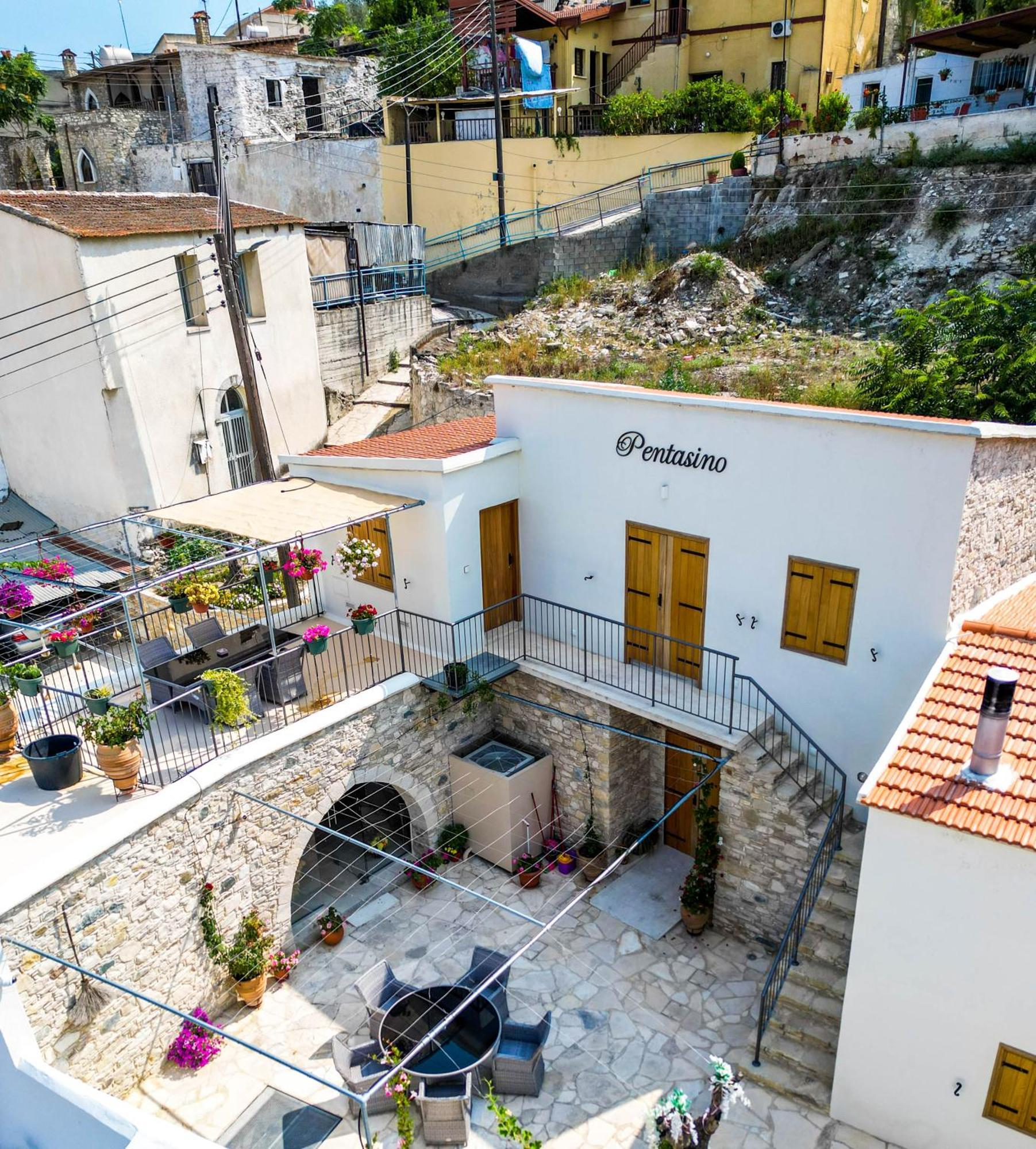 Pentasino Traditional House Agios Theodoros Eksteriør bilde
